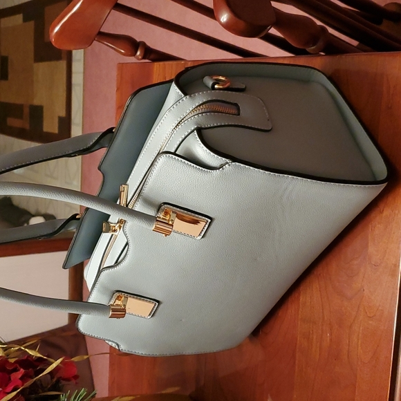 Satchel 👜 - Picture 2 of 9